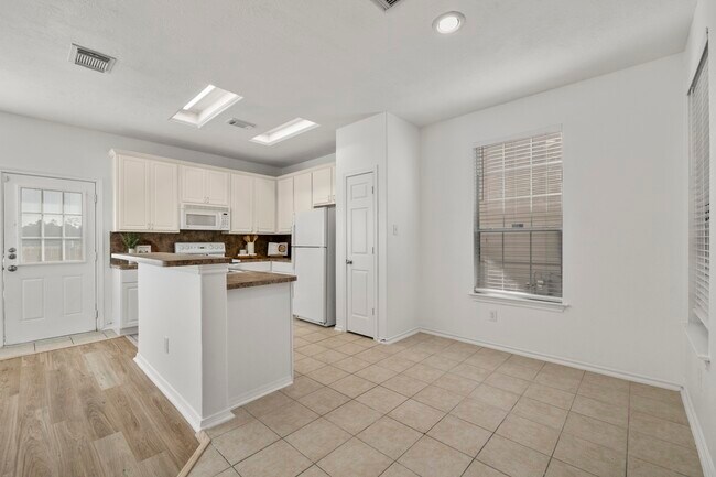 Foto del edificio - 2911 Hackamore Hollow Ln