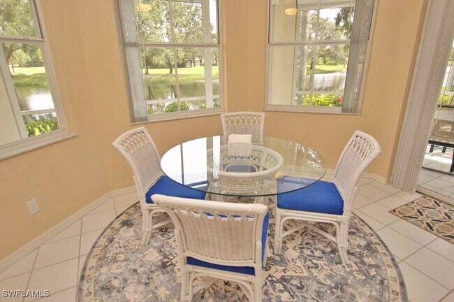 Foto del edificio - 9111 Las Maderas Dr