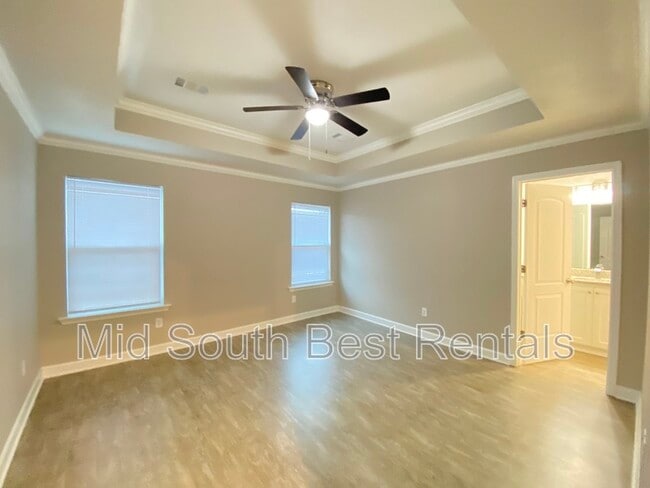 Building Photo - 102 Magnolia Ct