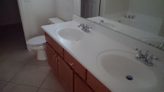 Foto del edificio - 6618 Rumba Ct