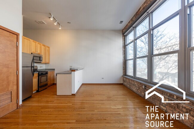 Foto del edificio - 2934 N Milwaukee Ave