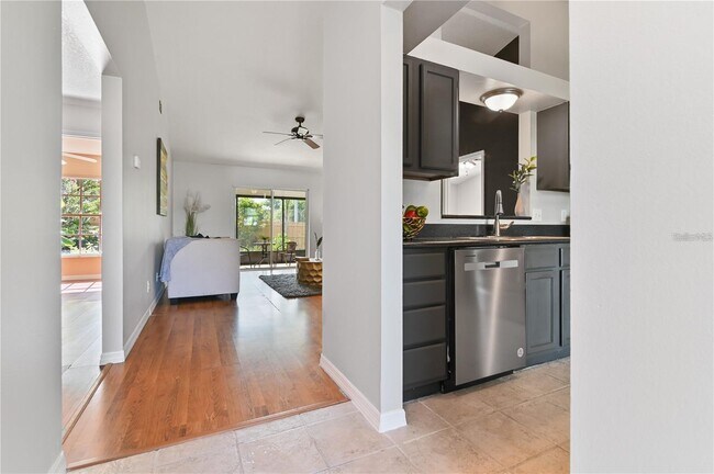 Foto del edificio - 929 Robinson Ave