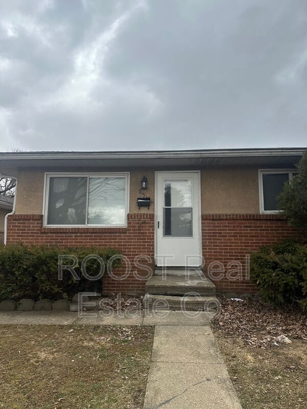 Foto principal - 851-853-853 Byron Ave