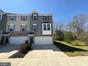 Building Photo - 9730 Cedarmass Cir