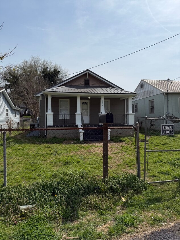 Photo - 1314 Brookside Ave / 3BR 1BA Close to Downtown NorthWest