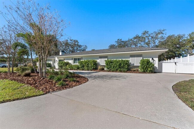 Building Photo - 1664 Sharon Way