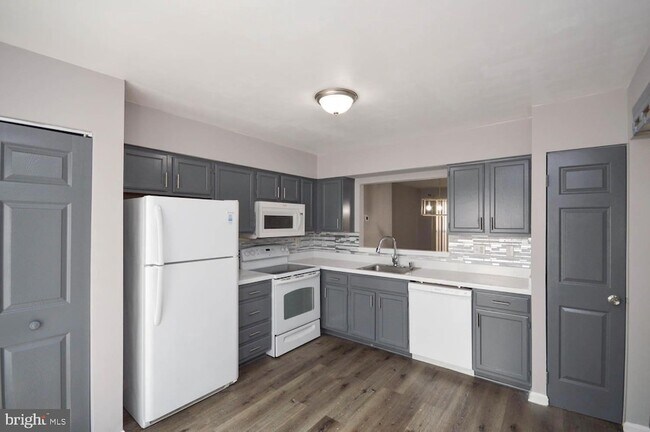 Foto del edificio - 14902 London Ln