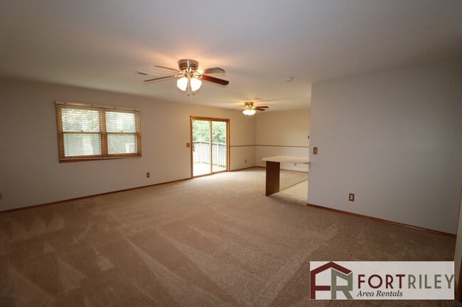 Building Photo - Family Home for rent!