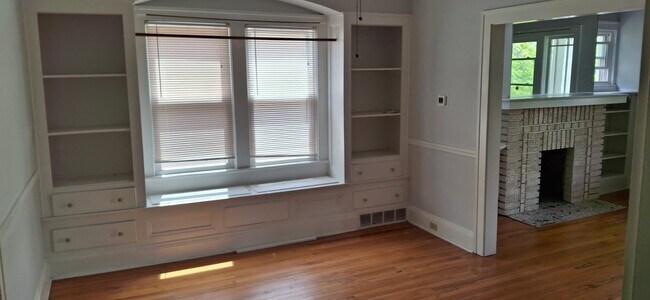 Foto del edificio - 1235 Lakeland Ave