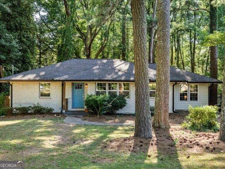 Foto principal - 2263 Nivelle Dr