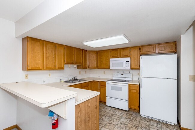 Foto del edificio - 4 Bedrooms, each with Ensuite Bathrooms!