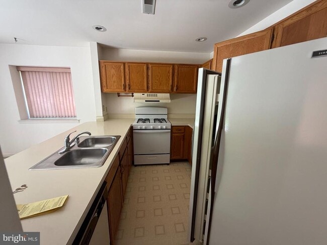 Building Photo - 46 Muirfield Dr