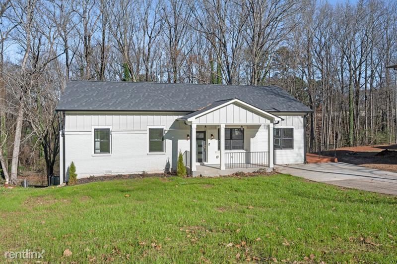 Primary Photo - 4 br, 3 bath House - 2373 Bouldercliff Way SE