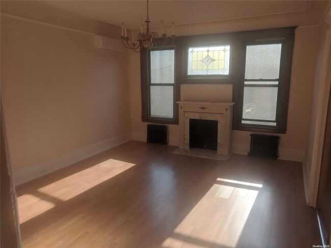 Building Photo - 141-1 82nd Dr