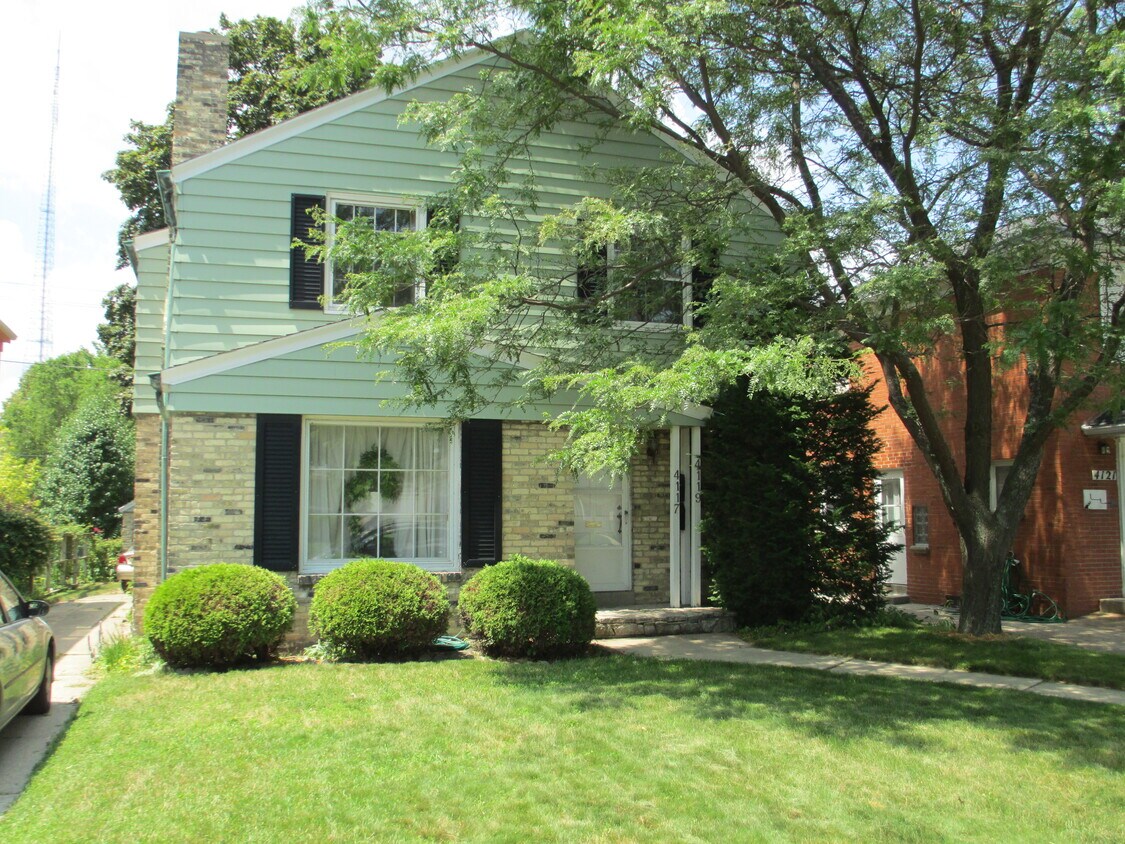 Cute Cream City Brick Duplex - 4117 N Bartlett Ave