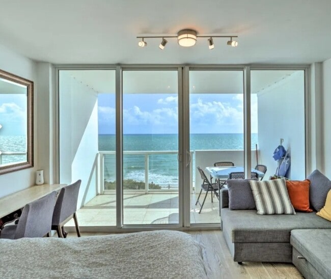 Building Photo - 5445 Collins Ave