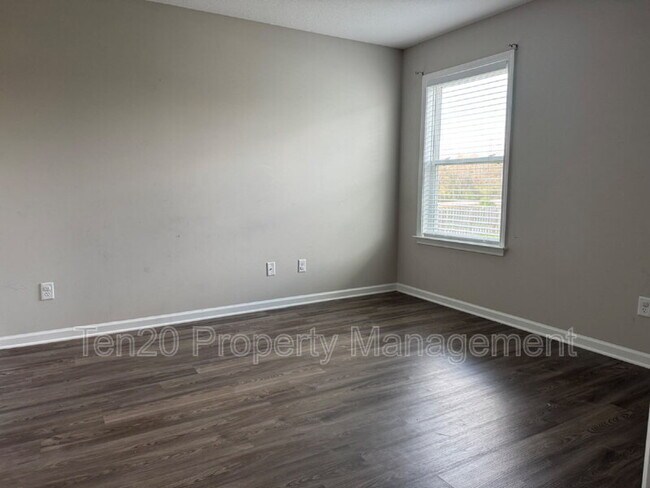 Building Photo - 362 Red Oak Pl