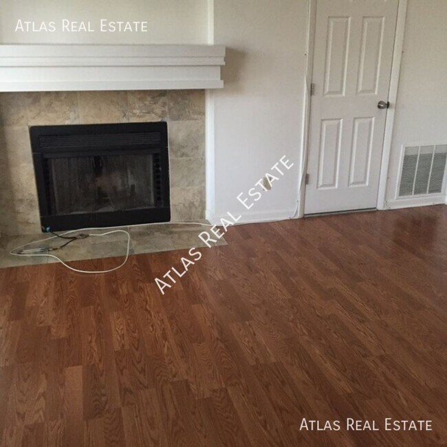 Building Photo - Coming SOON! 2 bed, 1 bath Condo with ATTA...