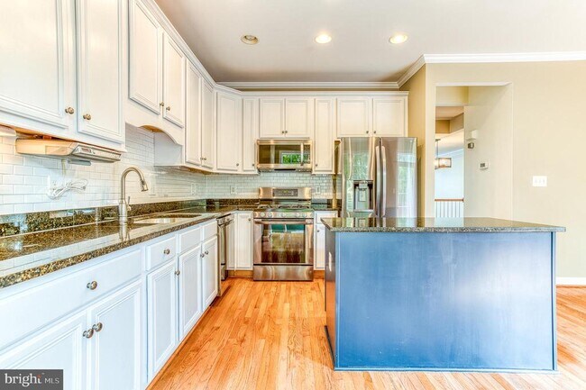 Building Photo - 14103 Catbird Dr