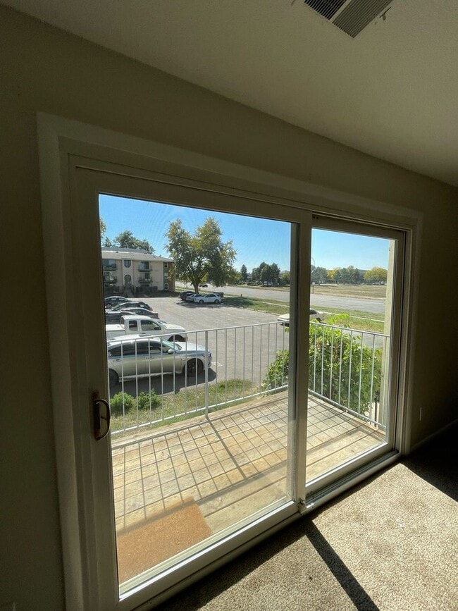 Foto del edificio - Spacious 3BD/ 2BA Apartment! Westminster, ...