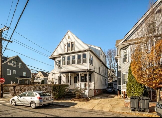 Building Photo - 54 Rogers Ave