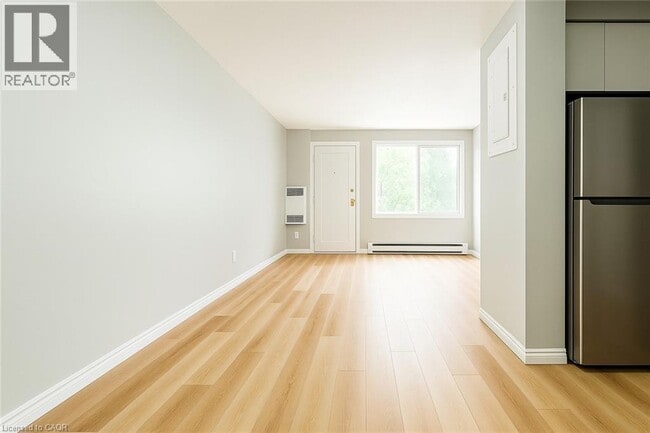 Photo du bâtiment - 1200 Courtland Ave E
