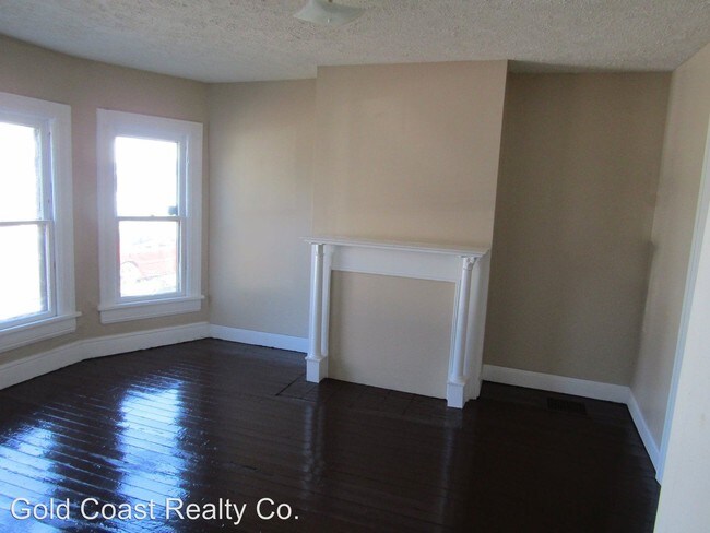 Building Photo - 4 br, 1 bath House - 42 Pioneer Street
