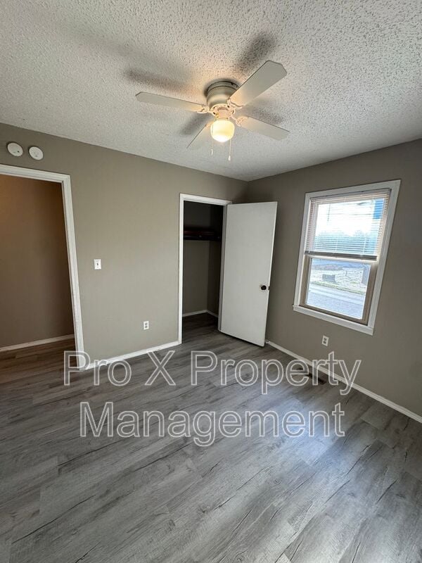 Foto del edificio - 459 W Grand St