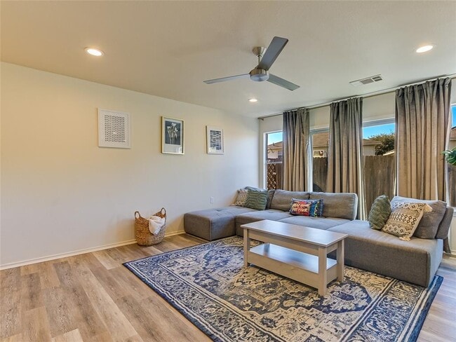 Building Photo - 5516 Rayburn Ln