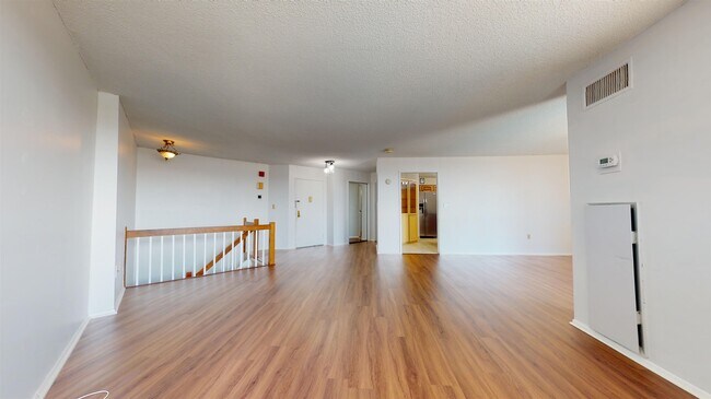Building Photo - 620 Harmon Cove Tower