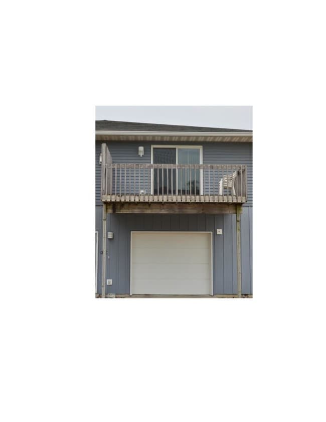 Building Photo - 1705 2nd St