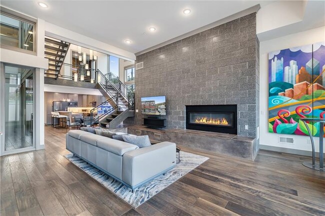 Building Photo - 1102 Muriel St