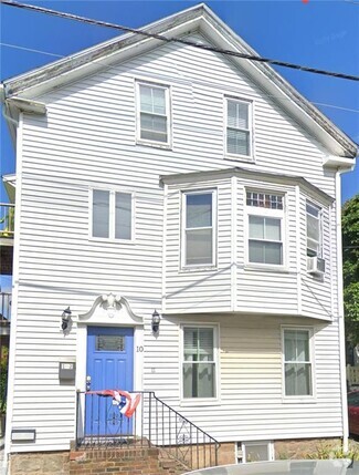 Building Photo - 10 Howard St