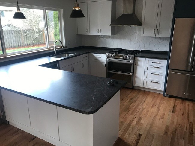 Foto del edificio - 3 br, 2 bath House - 21198 NW Wapinitia Lane