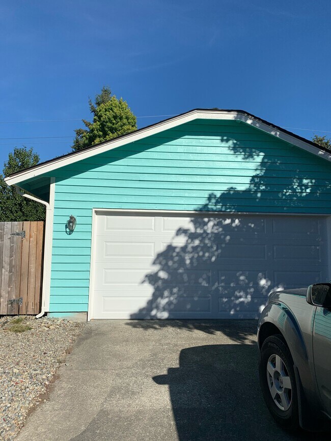 Building Photo - 4005 Indian Summer Dr SE