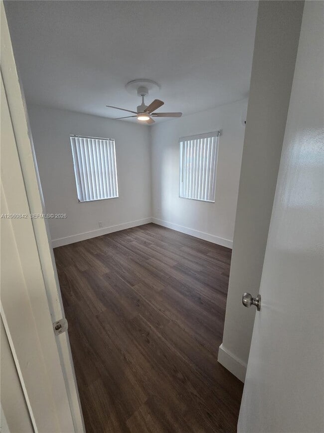 Foto del edificio - 289 NE 45th Ct