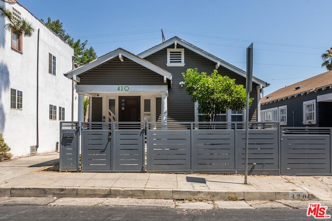 Building Photo - 420 S Benton Way