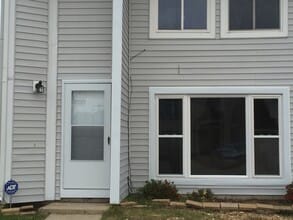 Building Photo - 100 Thalia Trace Dr