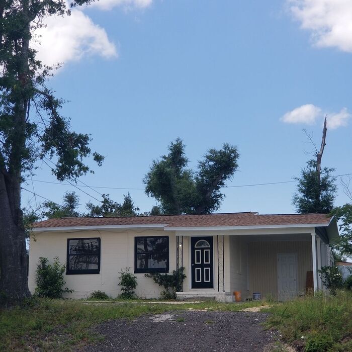 Foto principal - 401 Transmitter Rd