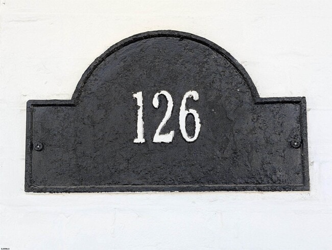 Building Photo - 126 N Delaware Ave