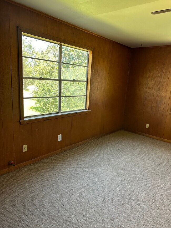 204 Heights Cir, Brenham, TX 77833 House Rental in Brenham, TX