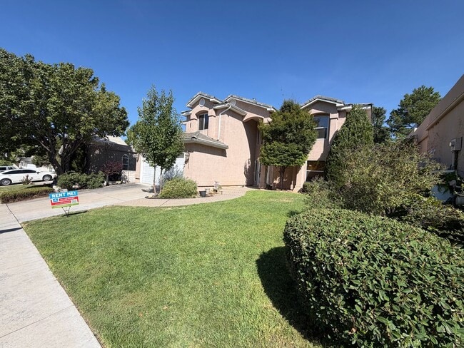 Building Photo - 6517 Glen Oak NE