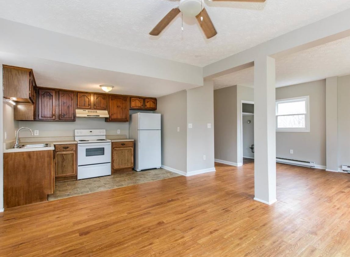 Primary Photo - 308 Beaucatcher Rd.