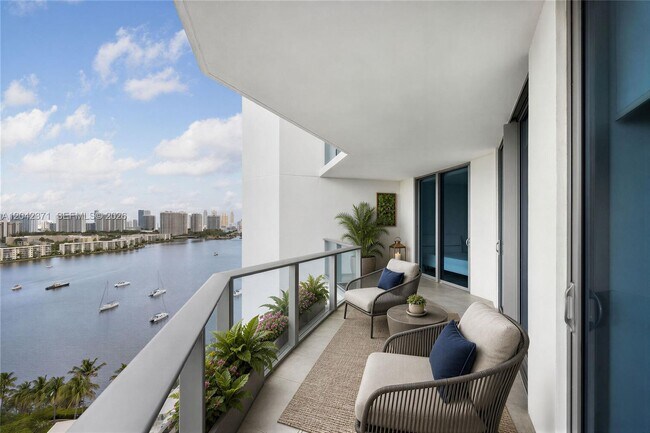 Foto del edificio - 17301 Biscayne Blvd
