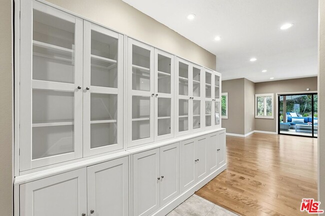 Foto del edificio - 6505 Beachview Dr