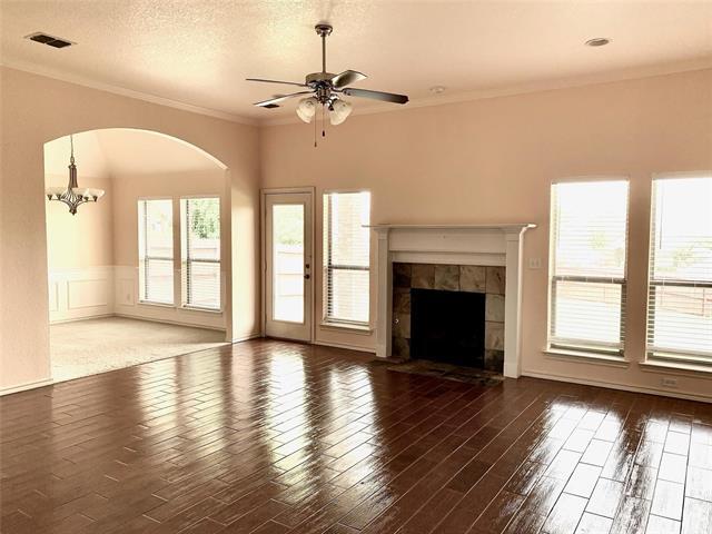 Building Photo - 10954 Live Oak Creek Dr