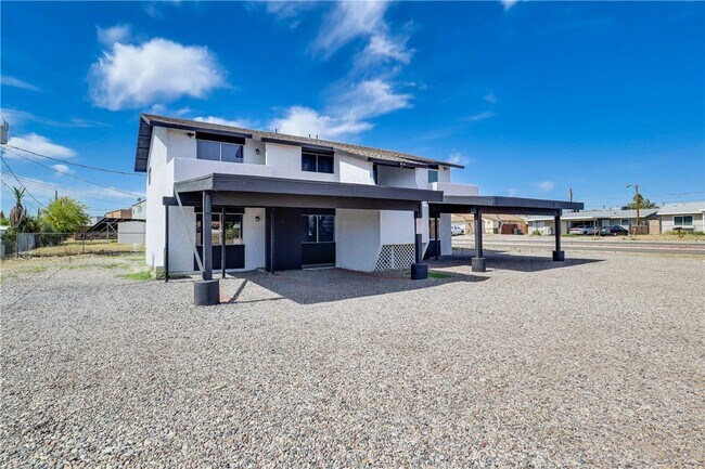 Building Photo - 644 Swan Dr