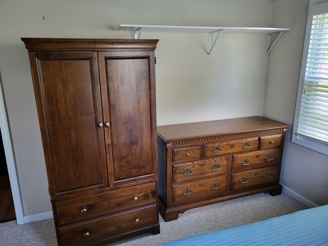 Building Photo - 3804 Samuel Ave