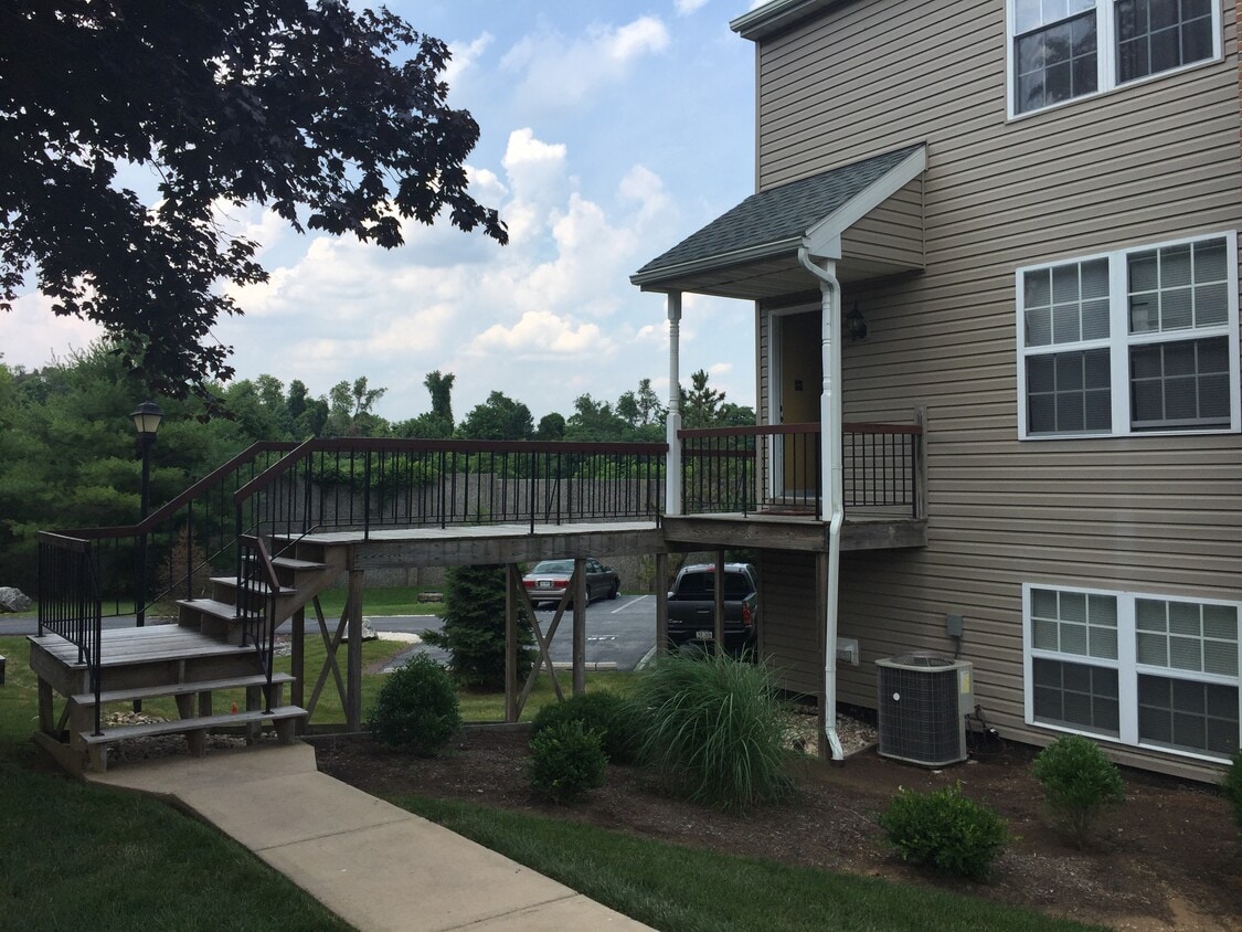 803 Christopher Dr, Wyomissing, PA 19610 Townhome Rentals in