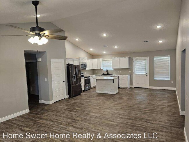 Building Photo - 3 br, 2 bath House - 228 W Sloane Ave